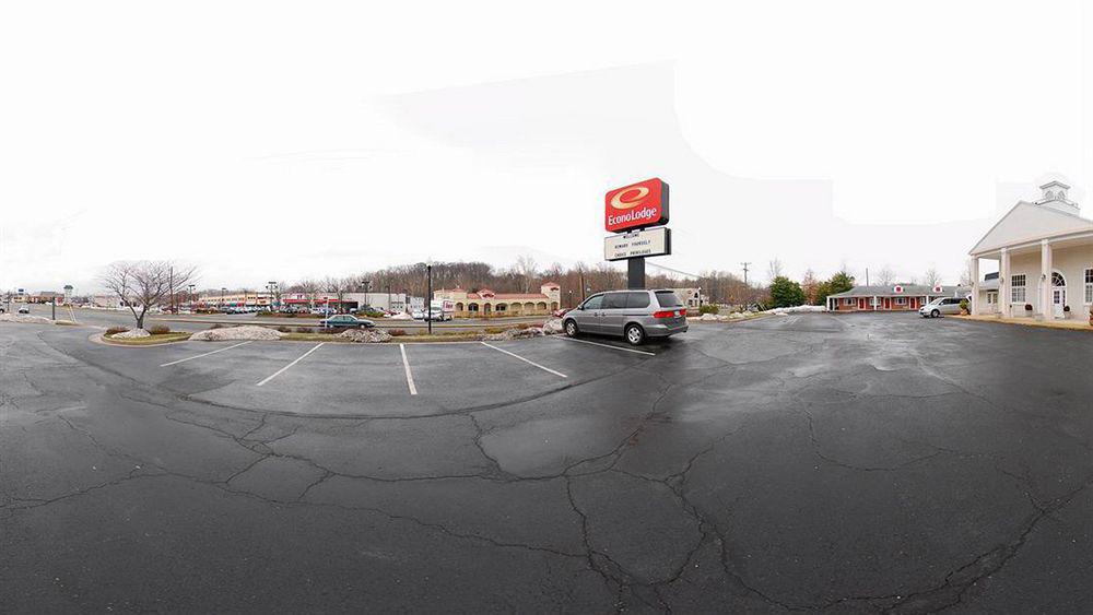 Rodeway Inn Fairfax Exterior photo
